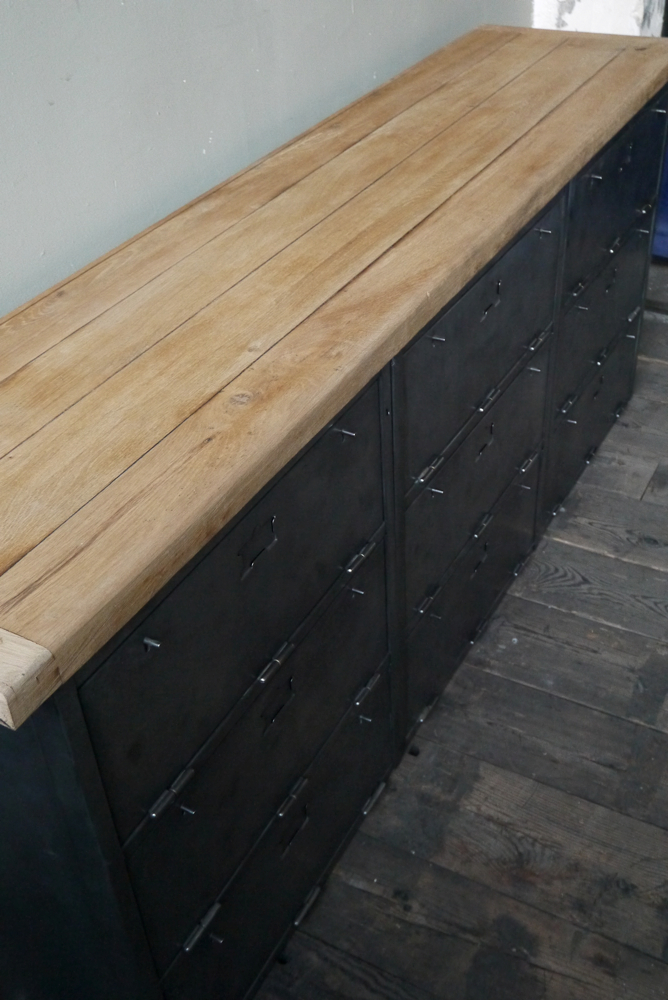 enfilade industrielle 9 compartiments atelier militaire plateau vieux chene massif – Image 8