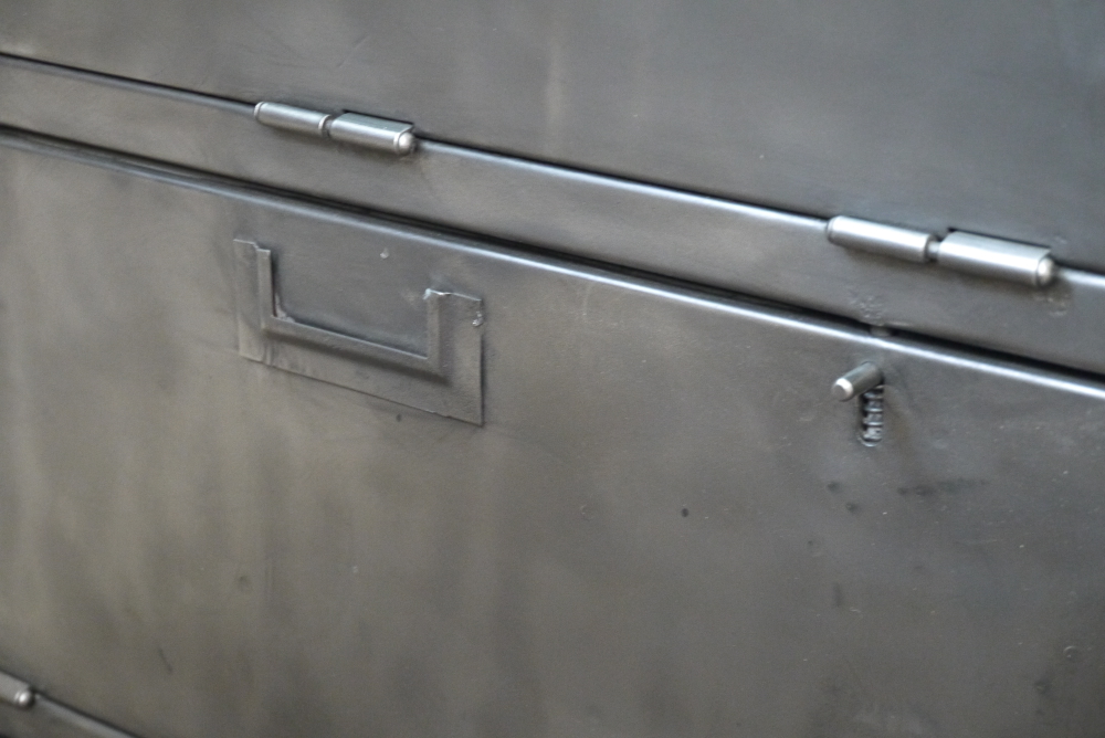 enfilade industrielle 9 compartiments atelier militaire plateau vieux chene massif – Image 6