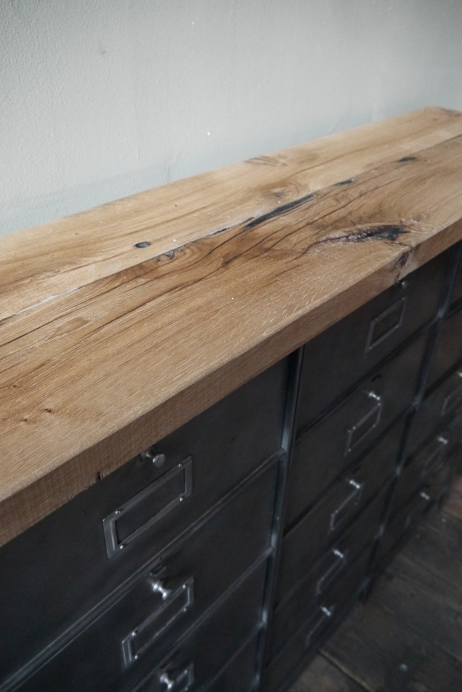 ancien meuble enfilade 20 casiers industriel a clapet roneo 1950 plateau chene massif – Image 8