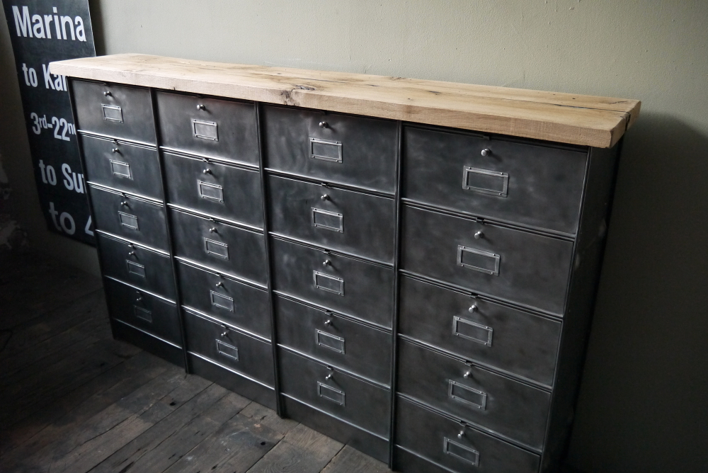 ancien meuble enfilade 20 casiers industriel a clapet roneo 1950 plateau chene massif – Image 3
