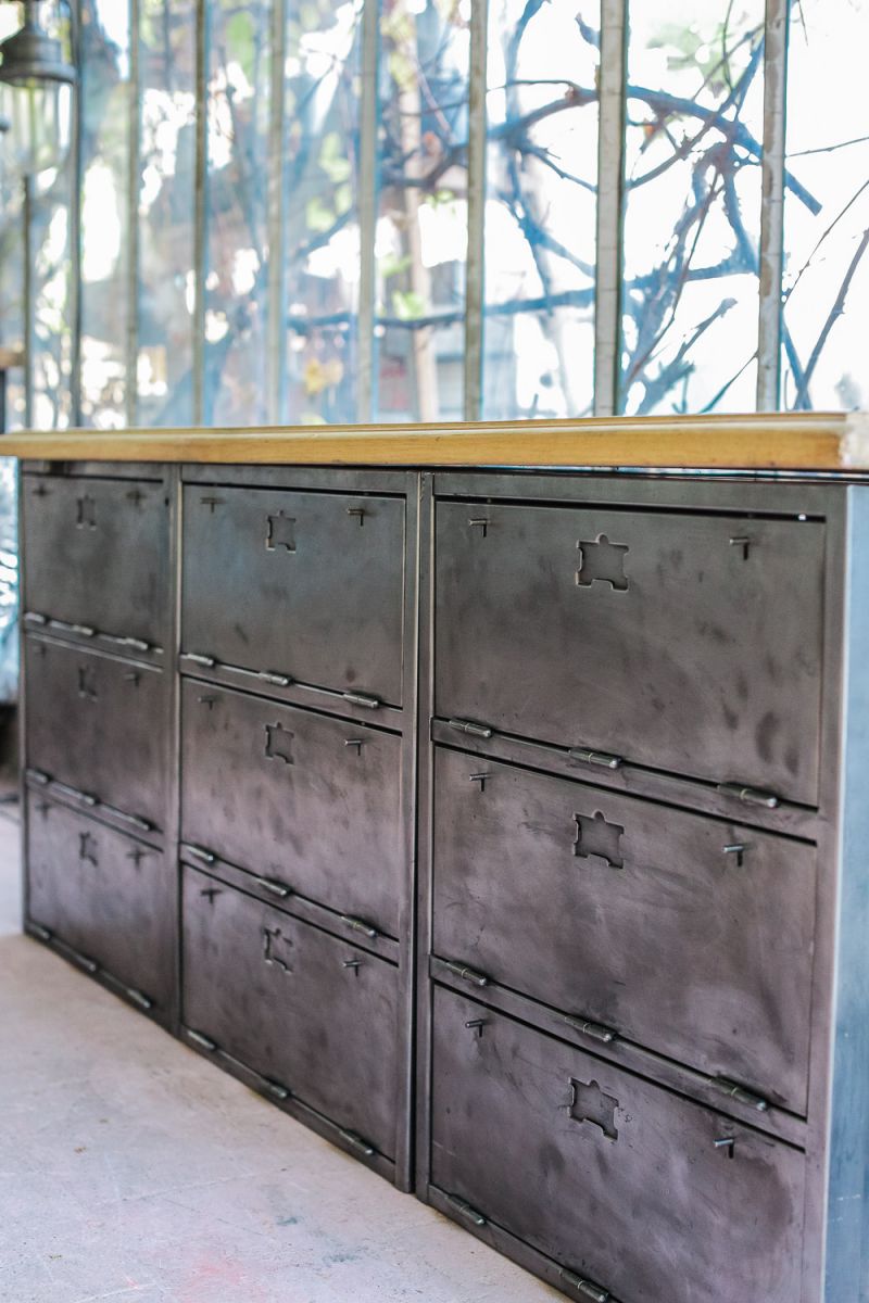 enfilade industrielle 9 compartiments atelier militaire plateau vieux chene massif – Image 6