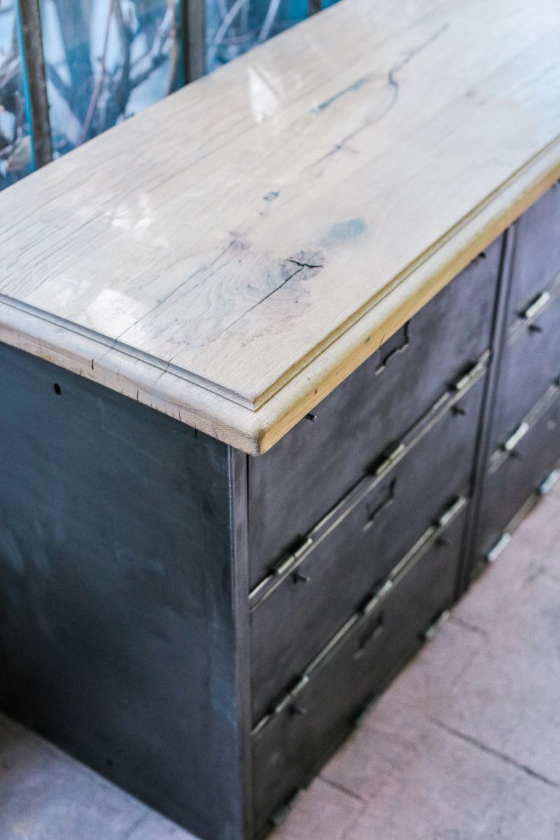 enfilade industrielle 9 compartiments atelier militaire plateau vieux chene massif – Image 9