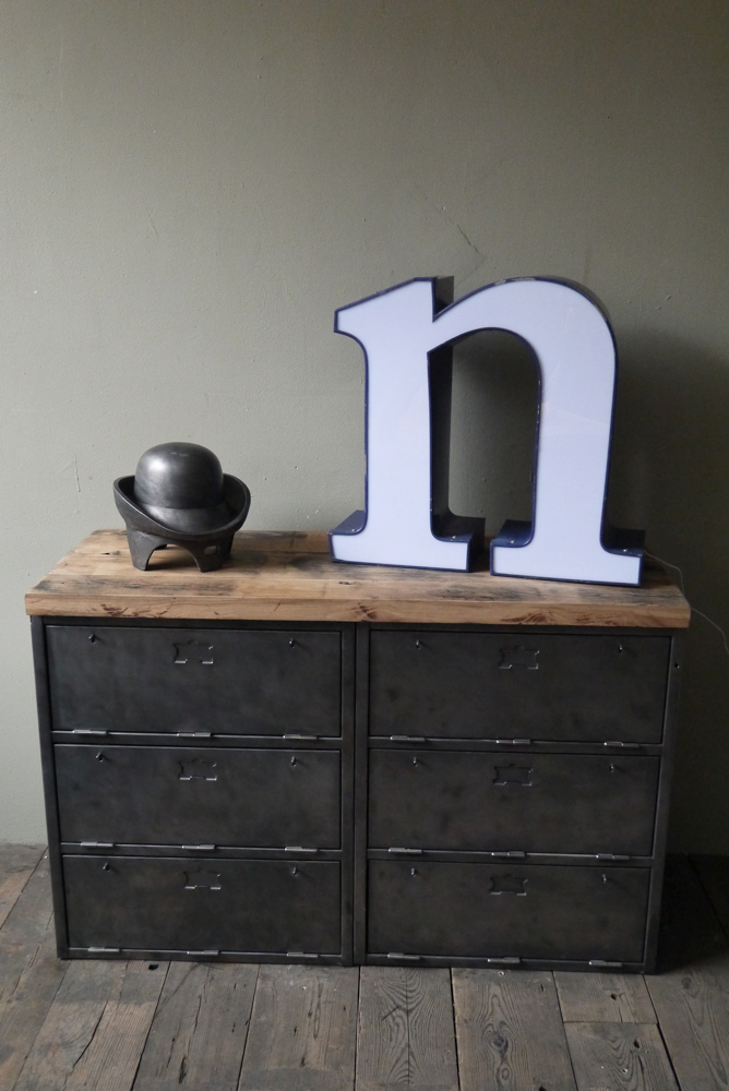 enfilade industrielle 6 compartiments atelier militaire plateau vieux chene massif – Image 2