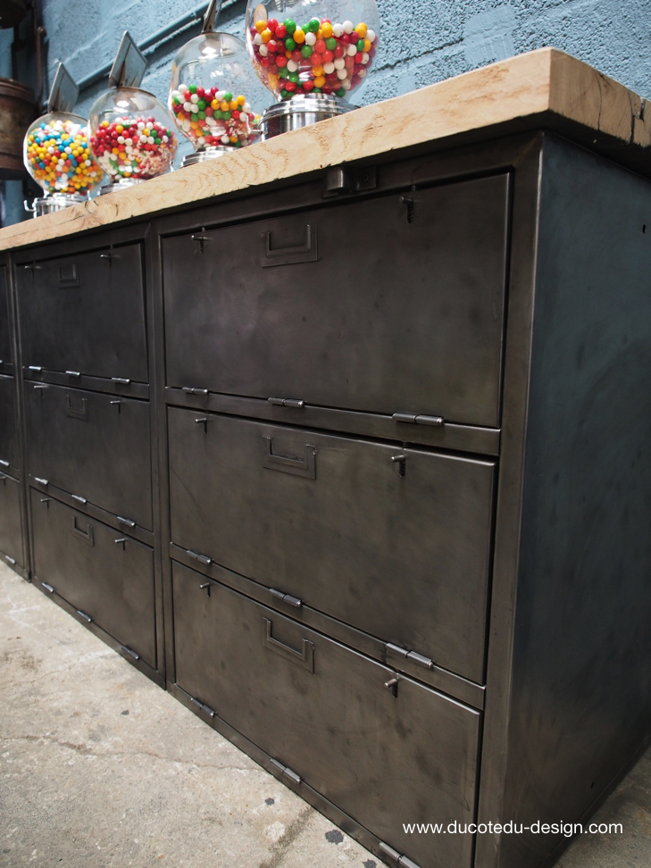 enfilade industrielle 9 compartiments atelier militaire plateau vieux chene massif – Image 8