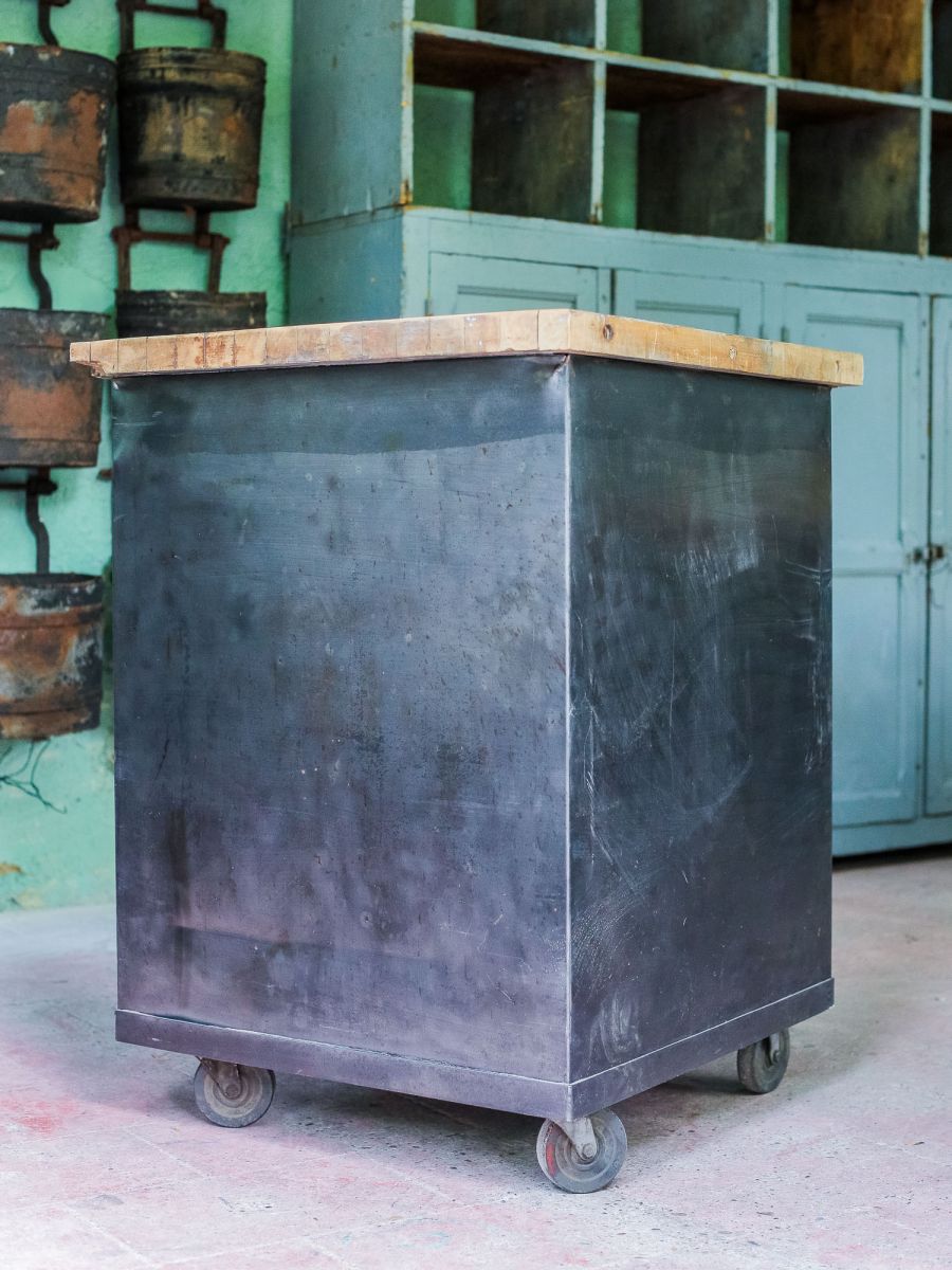 etabli d'atelier industriel metal 11 tiroirs plateau bois massif – Image 4