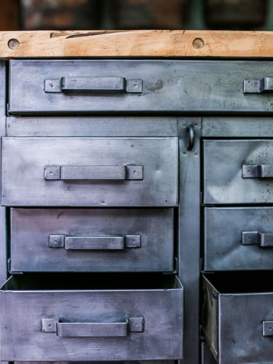 etabli d'atelier industriel metal 11 tiroirs plateau bois massif – Image 8