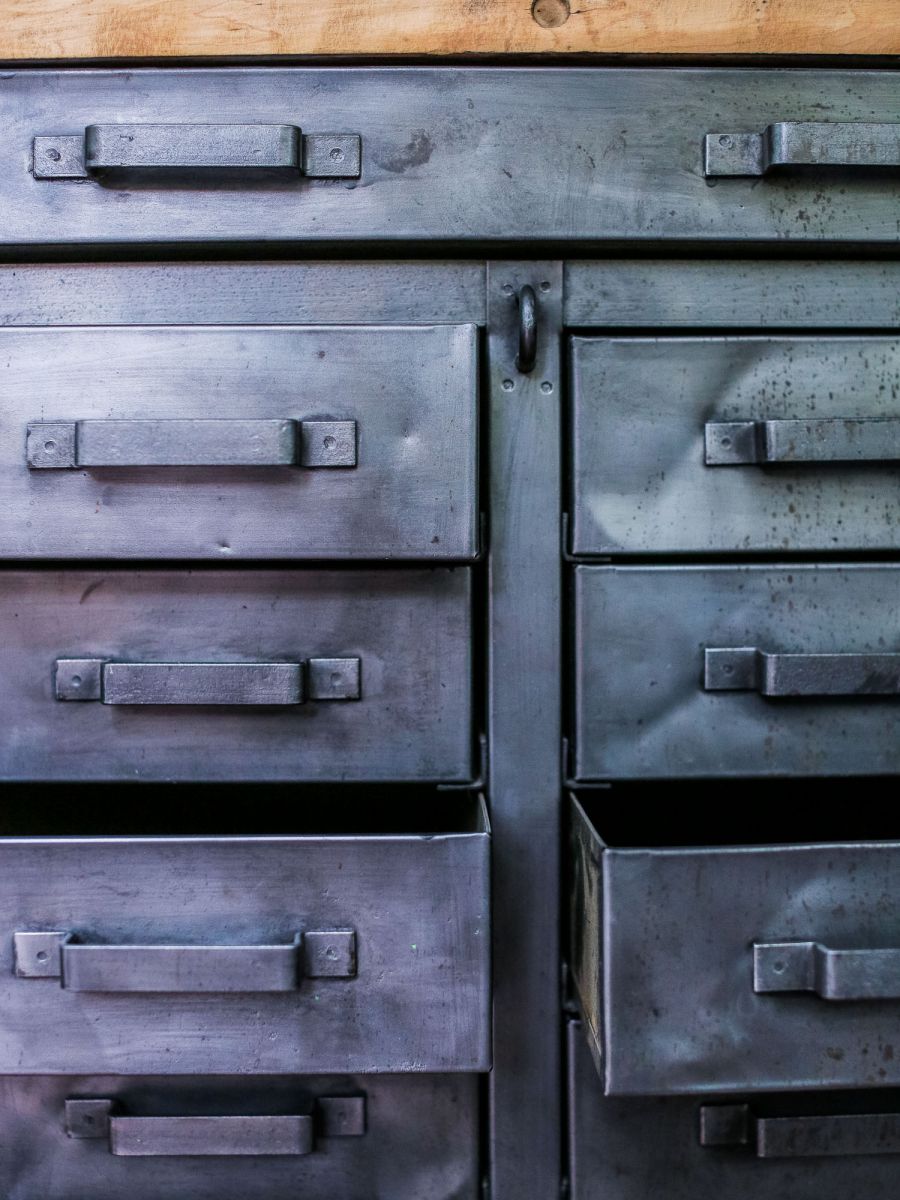 etabli d'atelier industriel metal 11 tiroirs plateau bois massif – Image 9