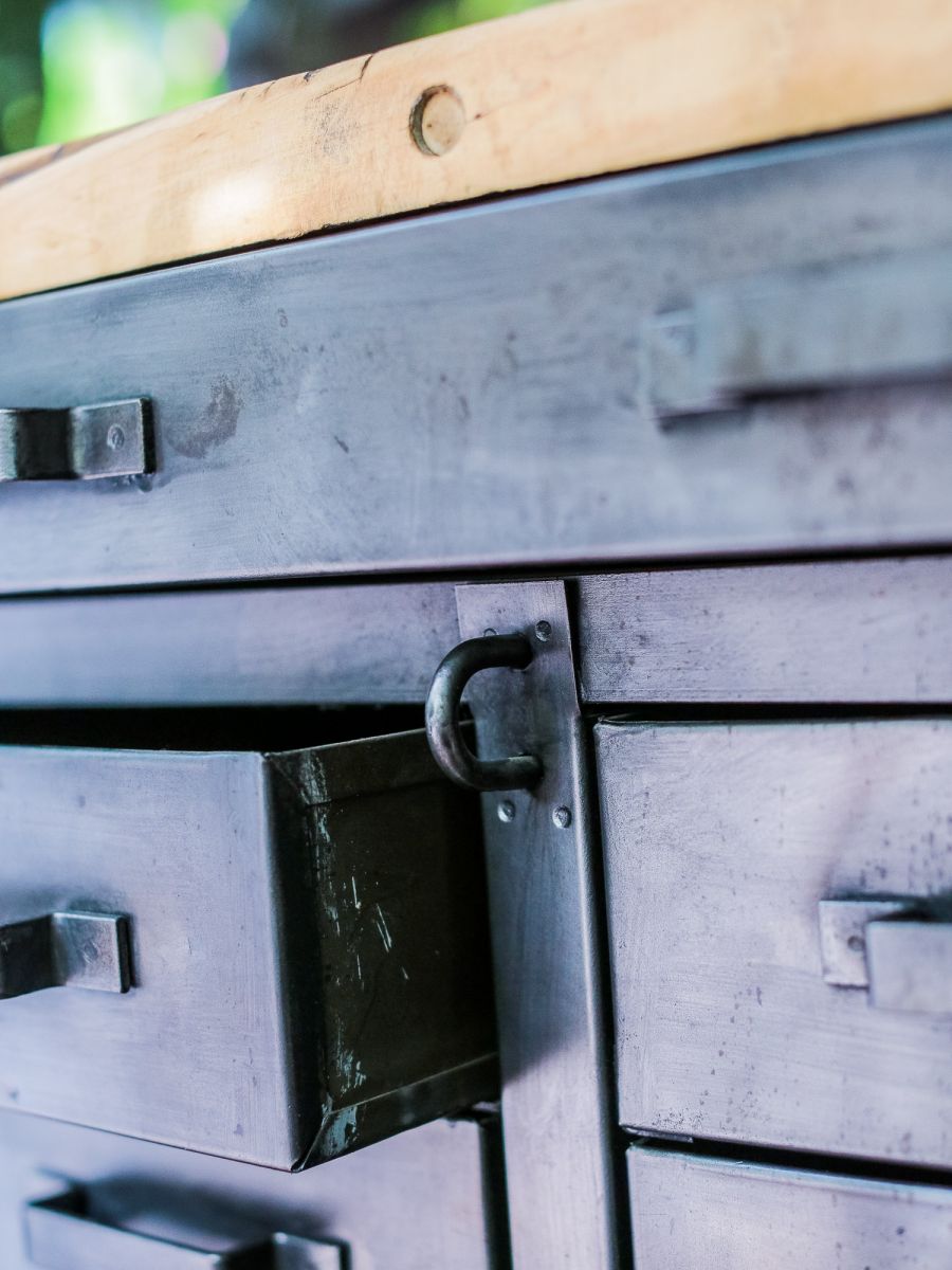 etabli d'atelier industriel metal 11 tiroirs plateau bois massif – Image 10