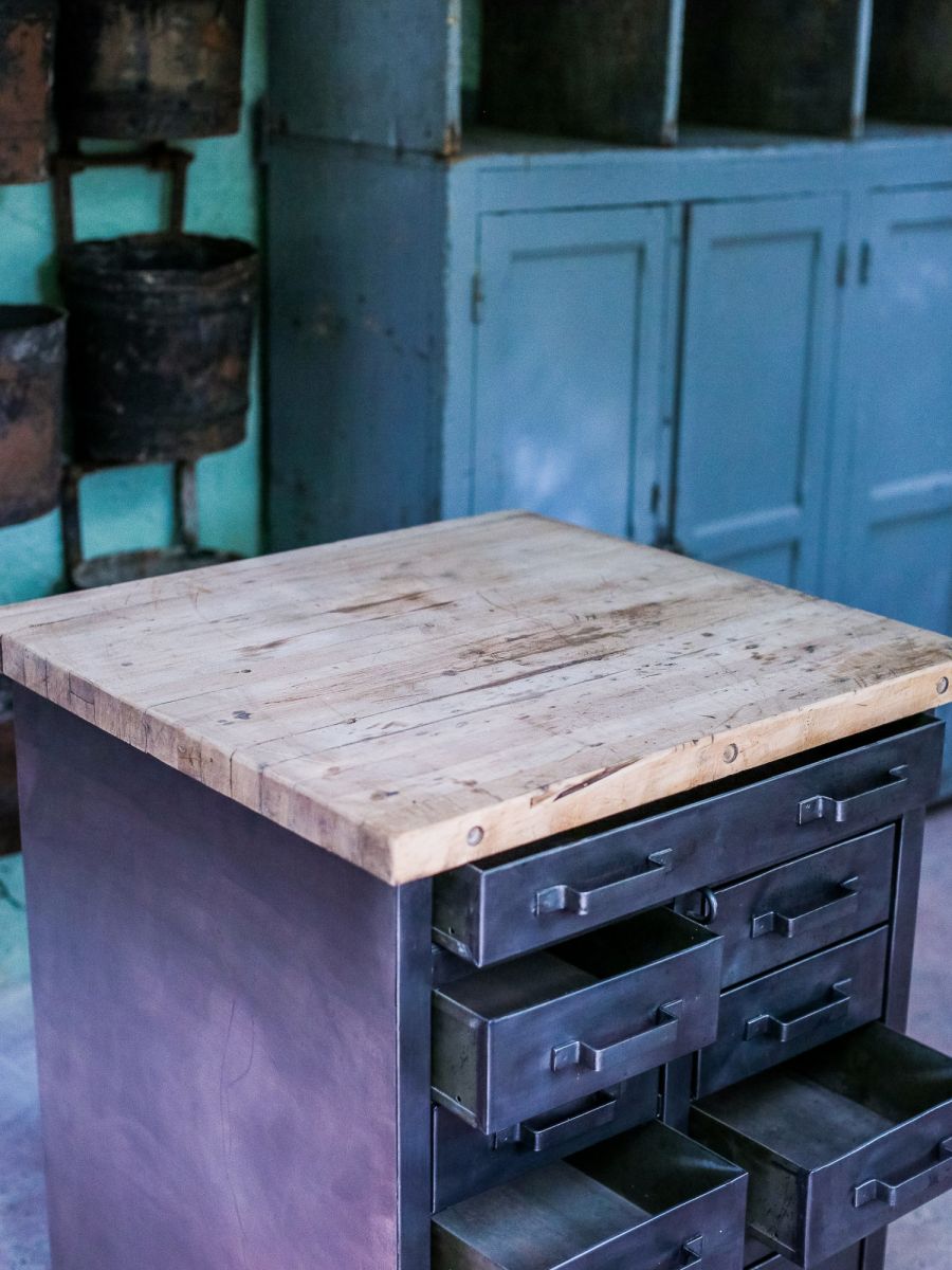 etabli d'atelier industriel metal 11 tiroirs plateau bois massif – Image 13