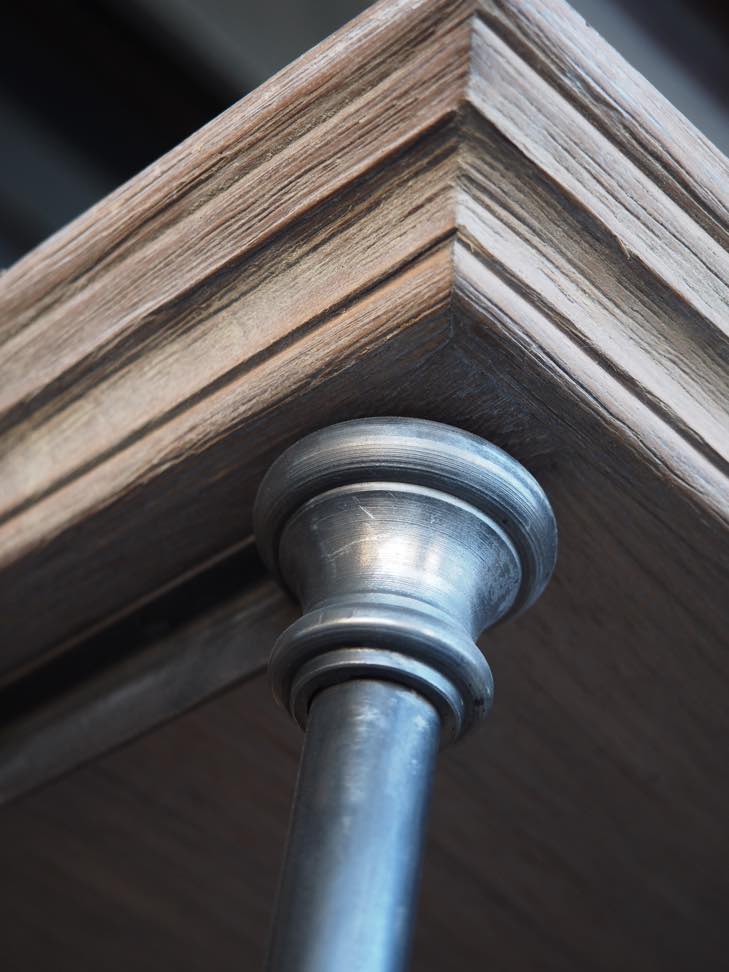 grande etagere bibliotheque de boutique Parisienne – Image 11