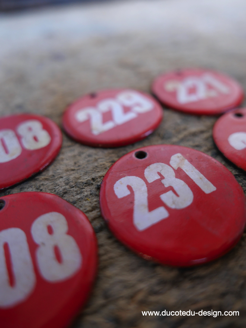 lot de 6 pieces - numero emaillé pour meuble metier stock vintage / lot 3 – Image 3