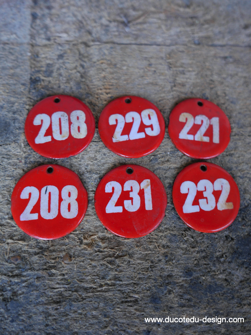 lot de 6 pieces - numero emaillé pour meuble metier stock vintage / lot 3 – Image 2