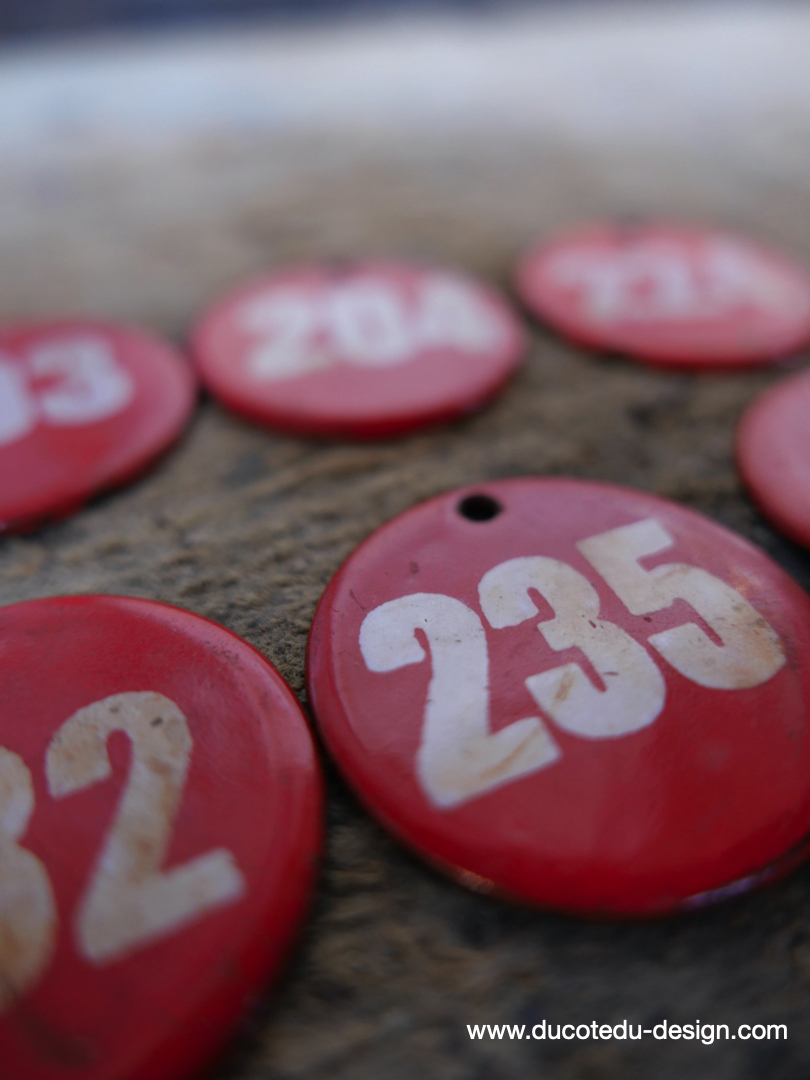 lot de 6 pieces - numero emaillé pour meuble metier stock vintage / lot 2 – Image 5