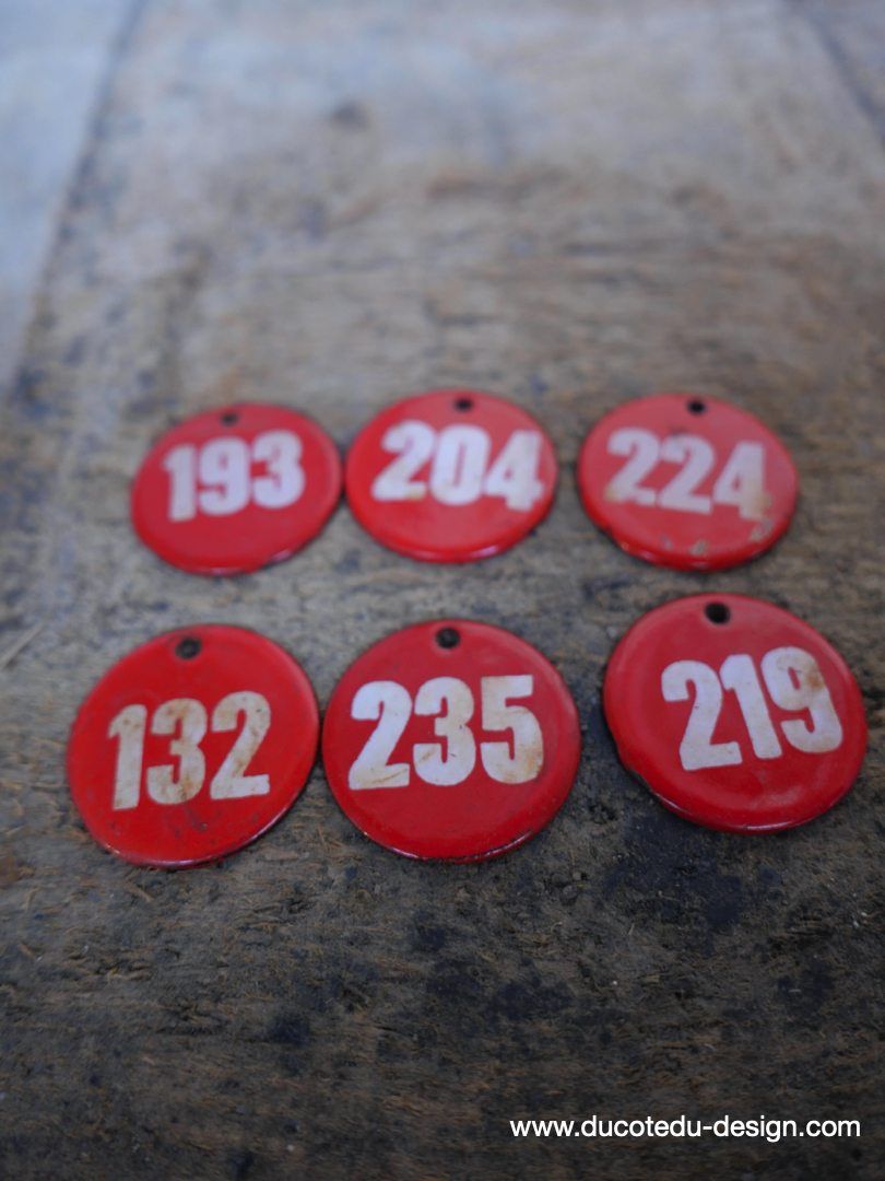 lot de 6 pieces - numero emaillé pour meuble metier stock vintage / lot 2 – Image 2
