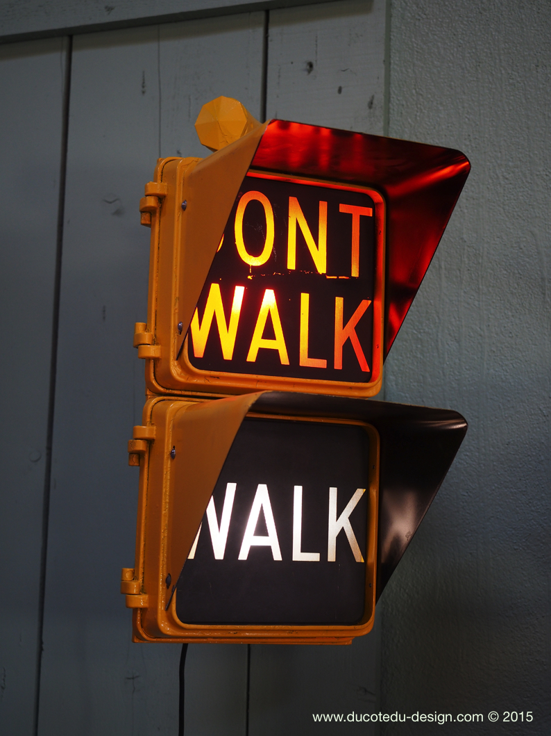 New York feu dont walk americain vintage USA jaune d'origine avec fixations murale – Image 14