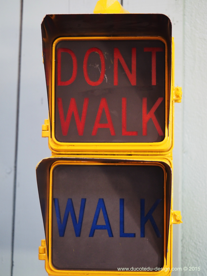 New York feu dont walk americain vintage USA jaune d'origine avec fixations murale – Image 12