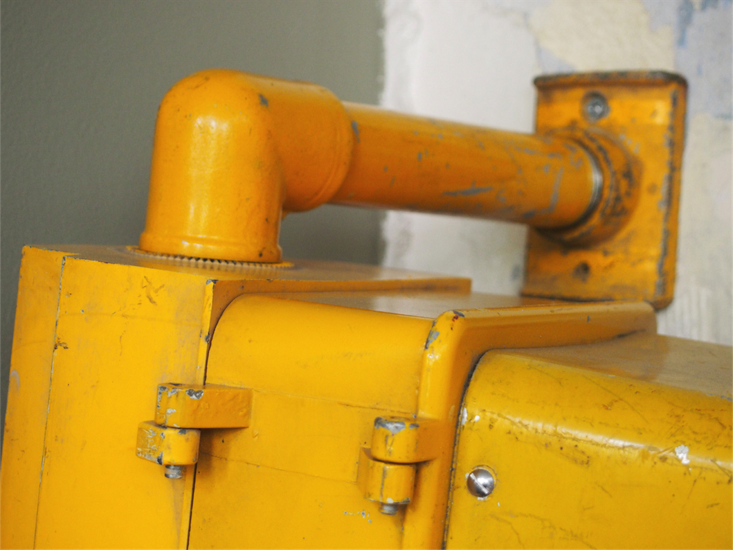 New York feu dont walk americain vintage USA jaune d'origine avec fixations murale – Image 7