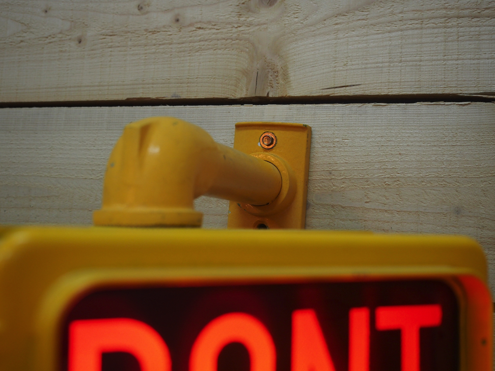 New York feu dont walk americain vintage USA jaune d'origine avec fixations murale – Image 11