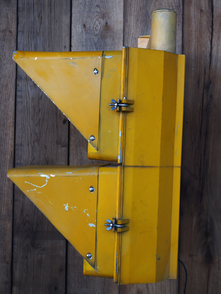 New York feu dont walk americain vintage USA jaune d'origine avec fixations murale – Image 4