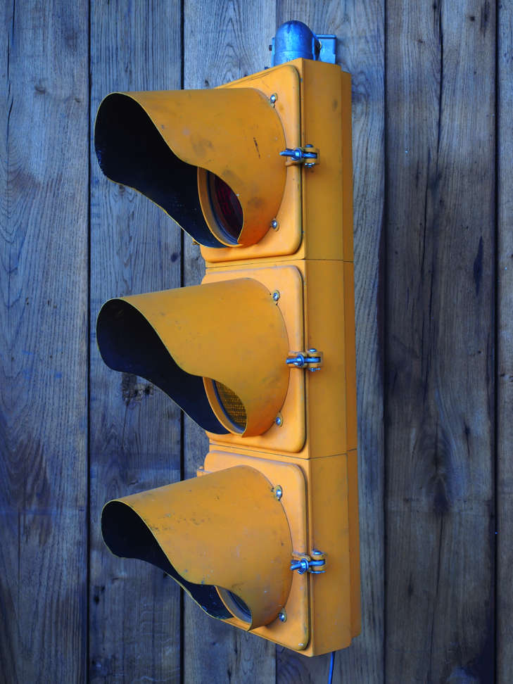 feu tricolore americain Détroit - Michigan jaune dans son jus avec double fixation murale – Image 10