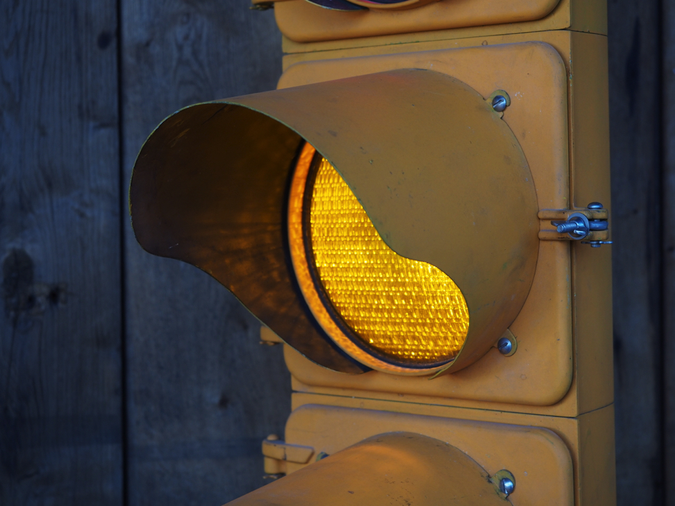 feu tricolore americain Détroit - Michigan jaune dans son jus avec double fixation murale – Image 14