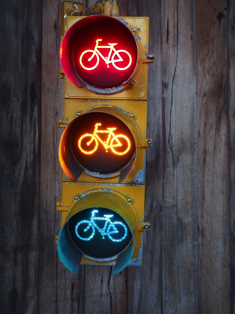 Feux tricolor piste cyclabe américain led 95 cm fixation murale – Image 2