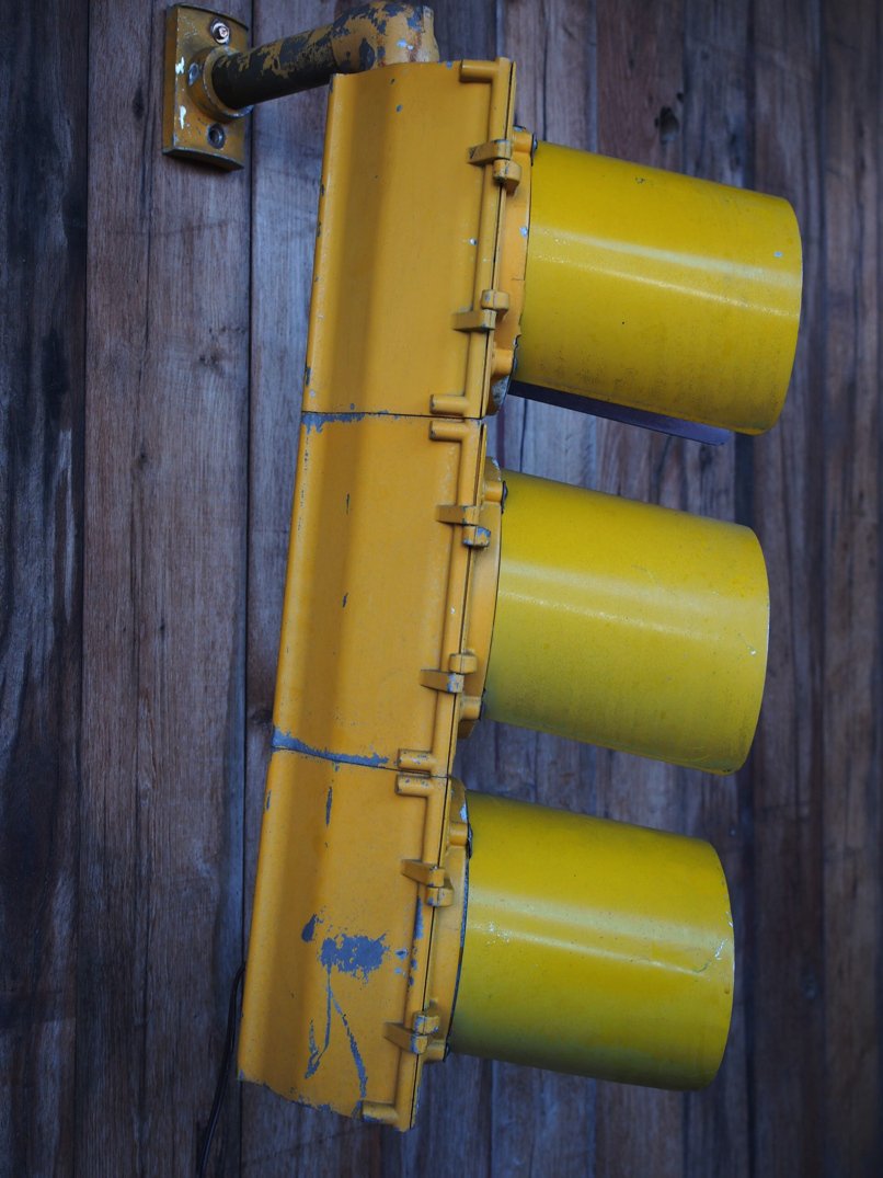 Feux tricolor piste cyclabe américain led 95 cm fixation murale – Image 5