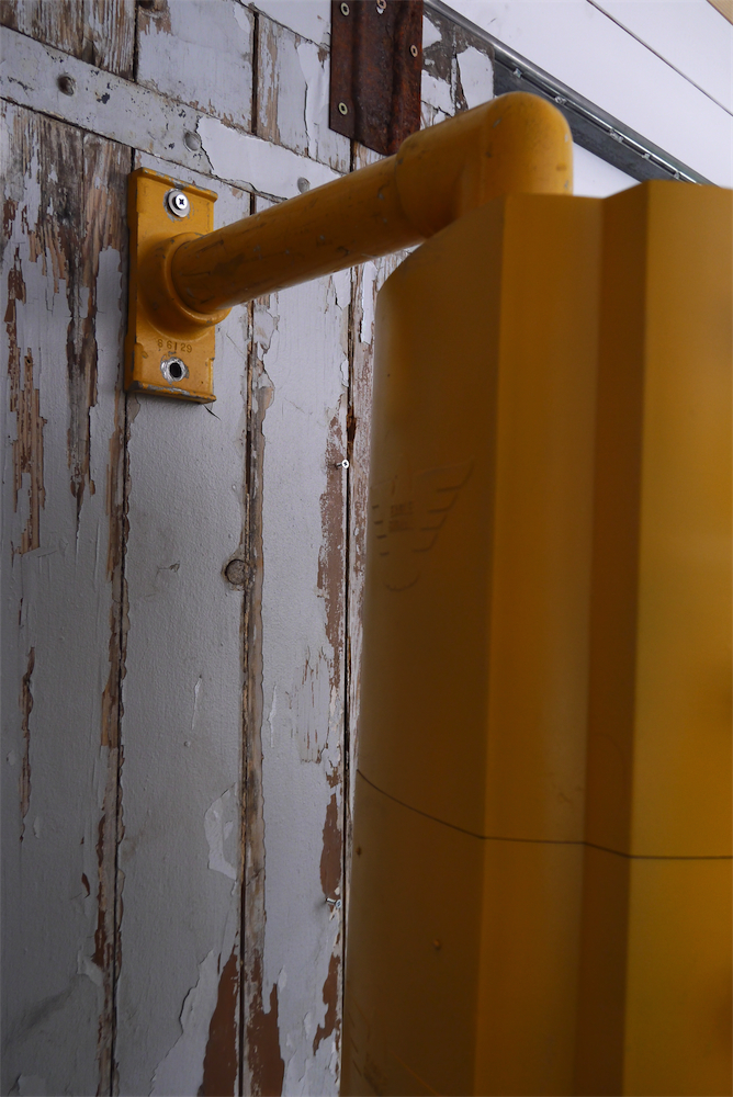 New York feu dont walk americain vintage USA jaune d'origine avec fixations murale – Image 11