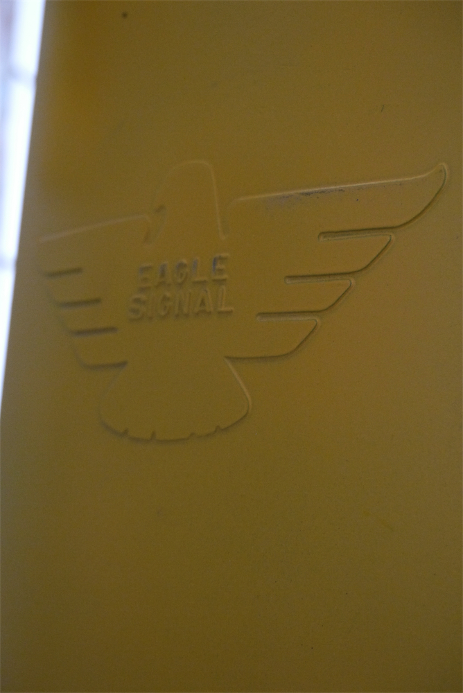 New York feu dont walk americain vintage USA jaune d'origine avec fixations murale – Image 12