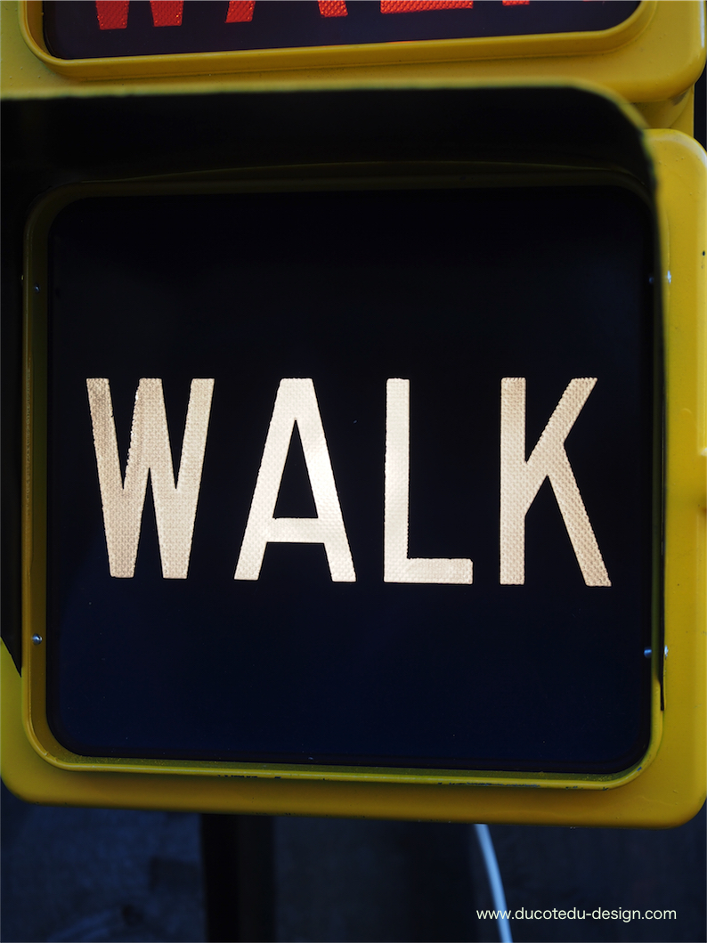 New York feu dont walk americain vintage USA jaune d'origine avec fixations murale – Image 7