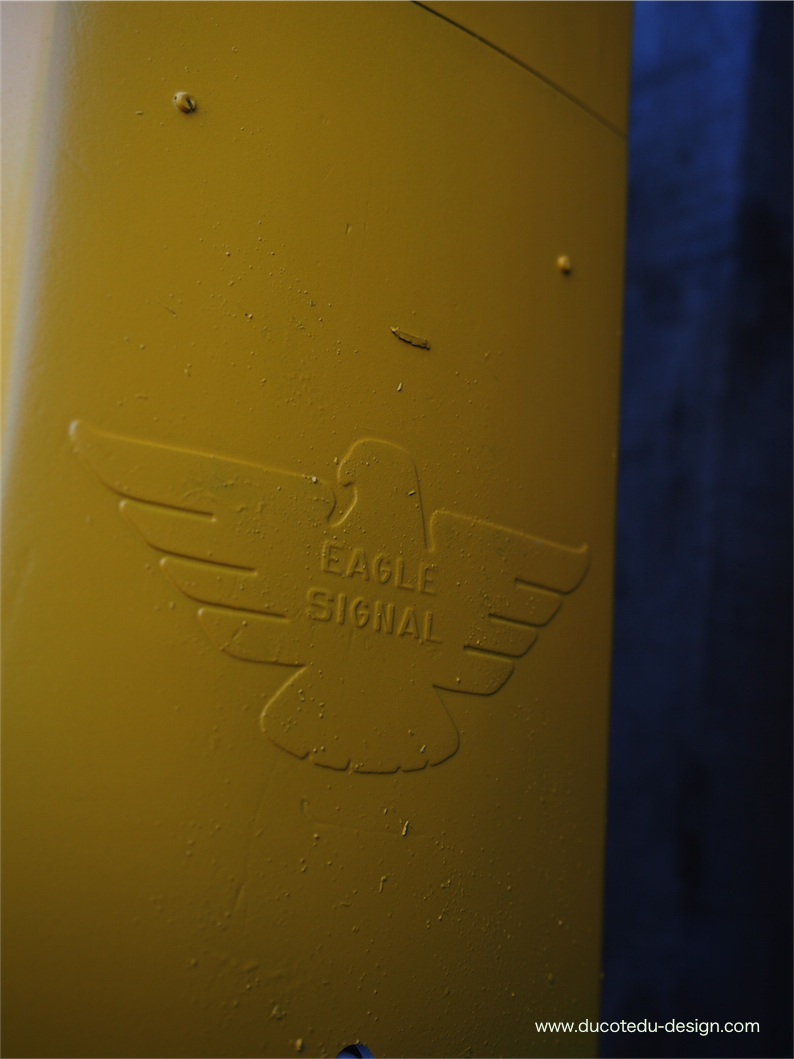 New York feu dont walk americain vintage USA jaune d'origine avec fixations murale – Image 11