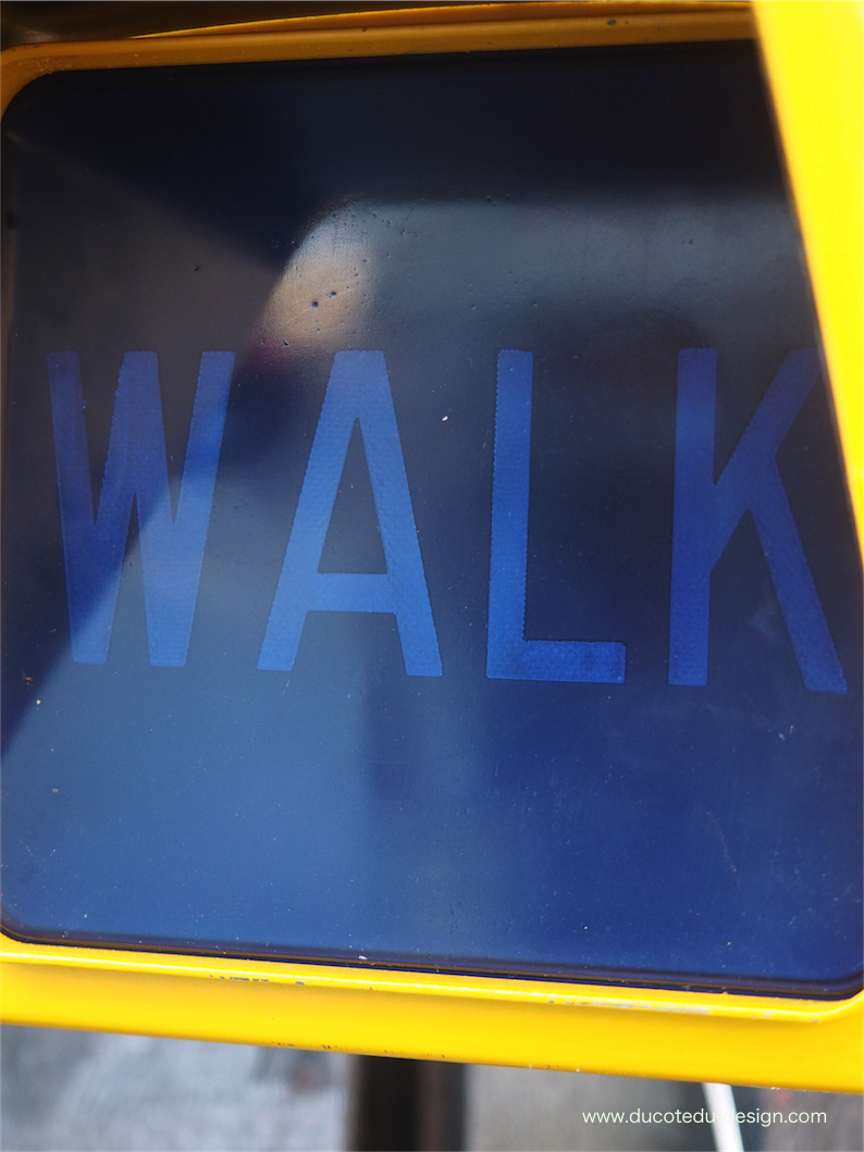 New York feu dont walk americain vintage USA jaune d'origine avec fixations murale – Image 15