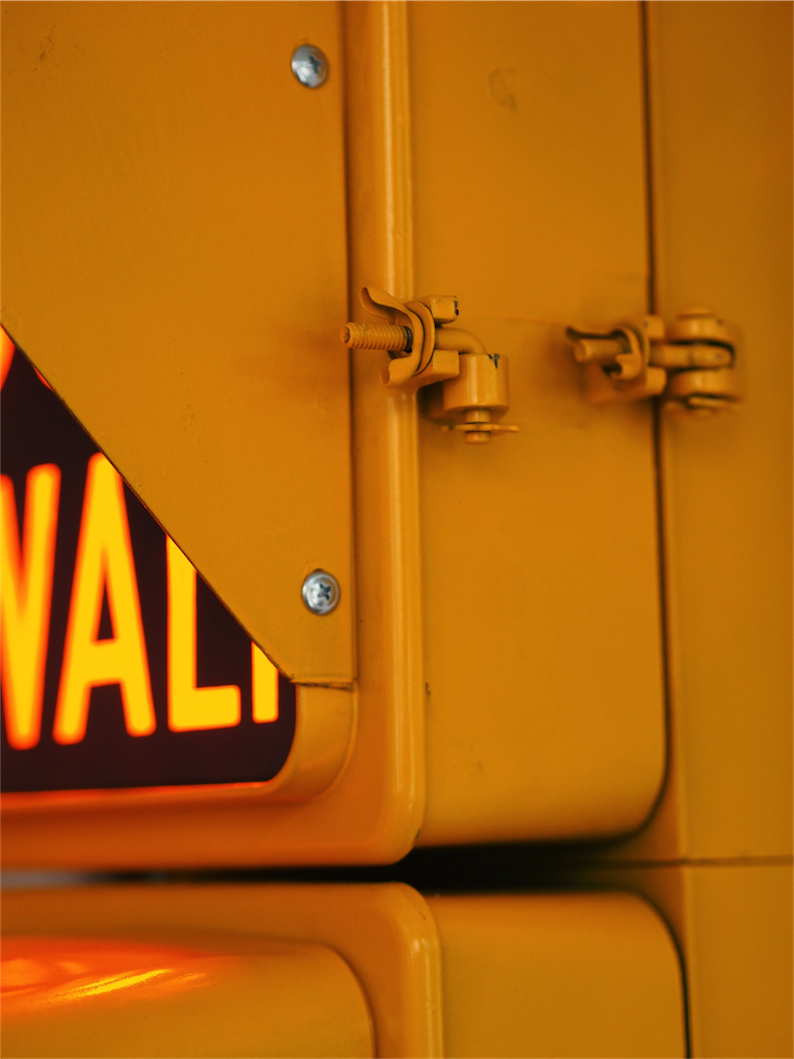 New York feu dont walk americain vintage USA jaune d'origine avec fixations murale – Image 5