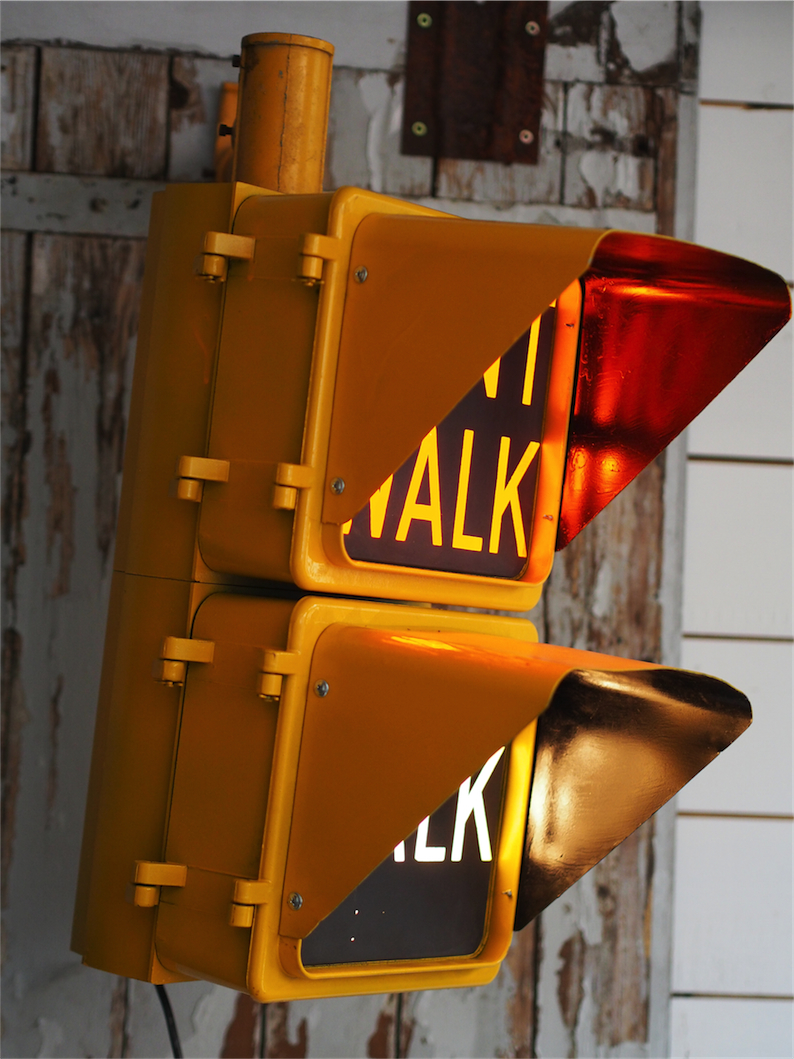 New York feu dont walk americain vintage USA jaune d'origine avec fixations murale – Image 8