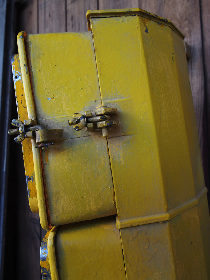 New York feu dont walk americain vintage USA jaune d'origine avec fixations murale – Image 7