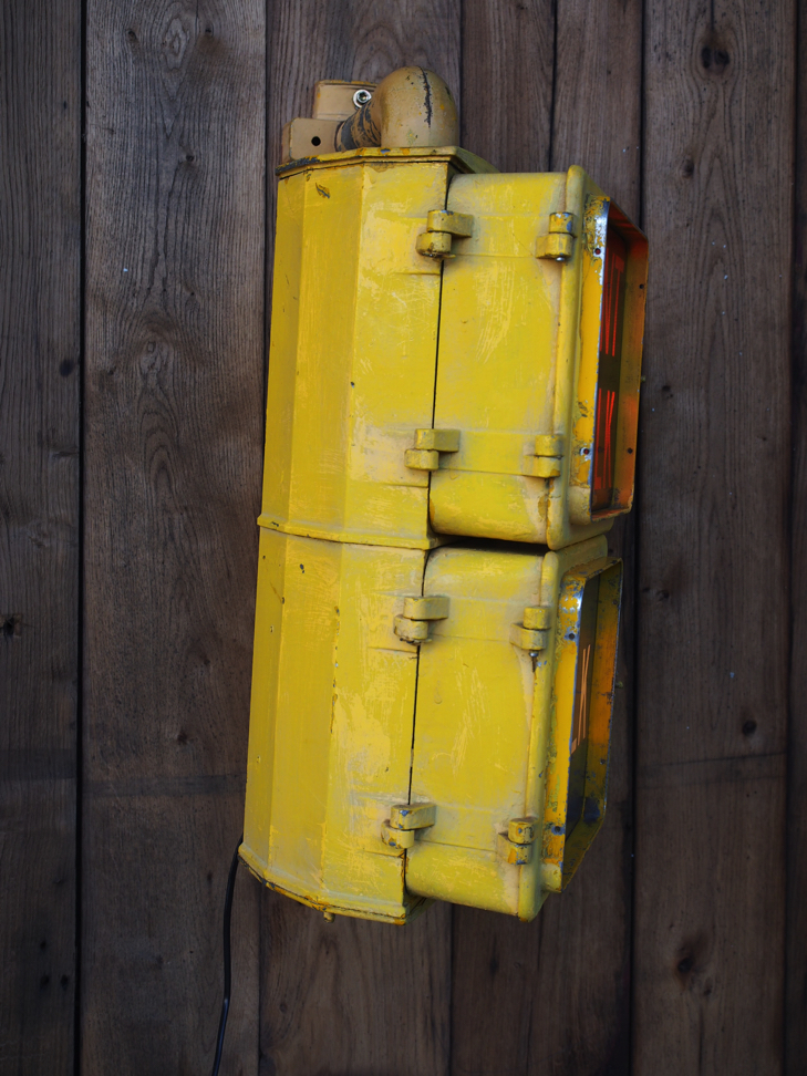 New York feu dont walk americain vintage USA jaune d'origine avec fixations murale – Image 10