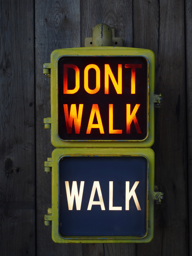 New York feu dont walk americain vintage USA jaune d'origine avec fixations murale – Image 11