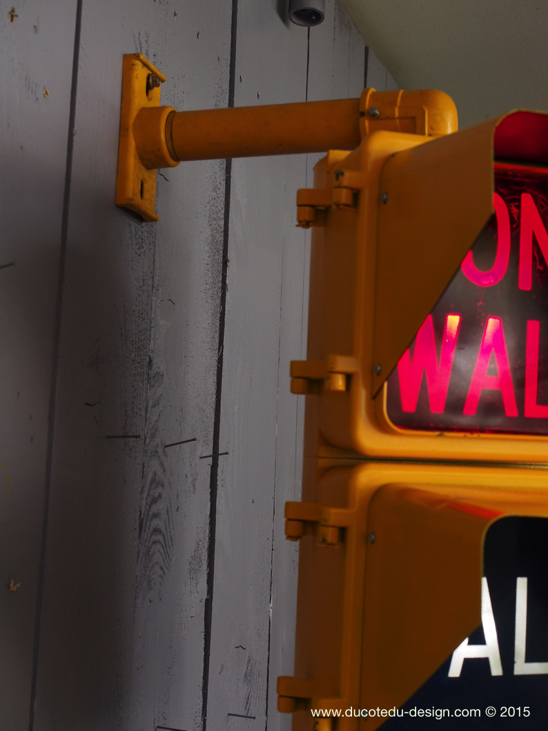 New York feu dont walk americain vintage USA jaune d'origine avec fixations murale – Image 6