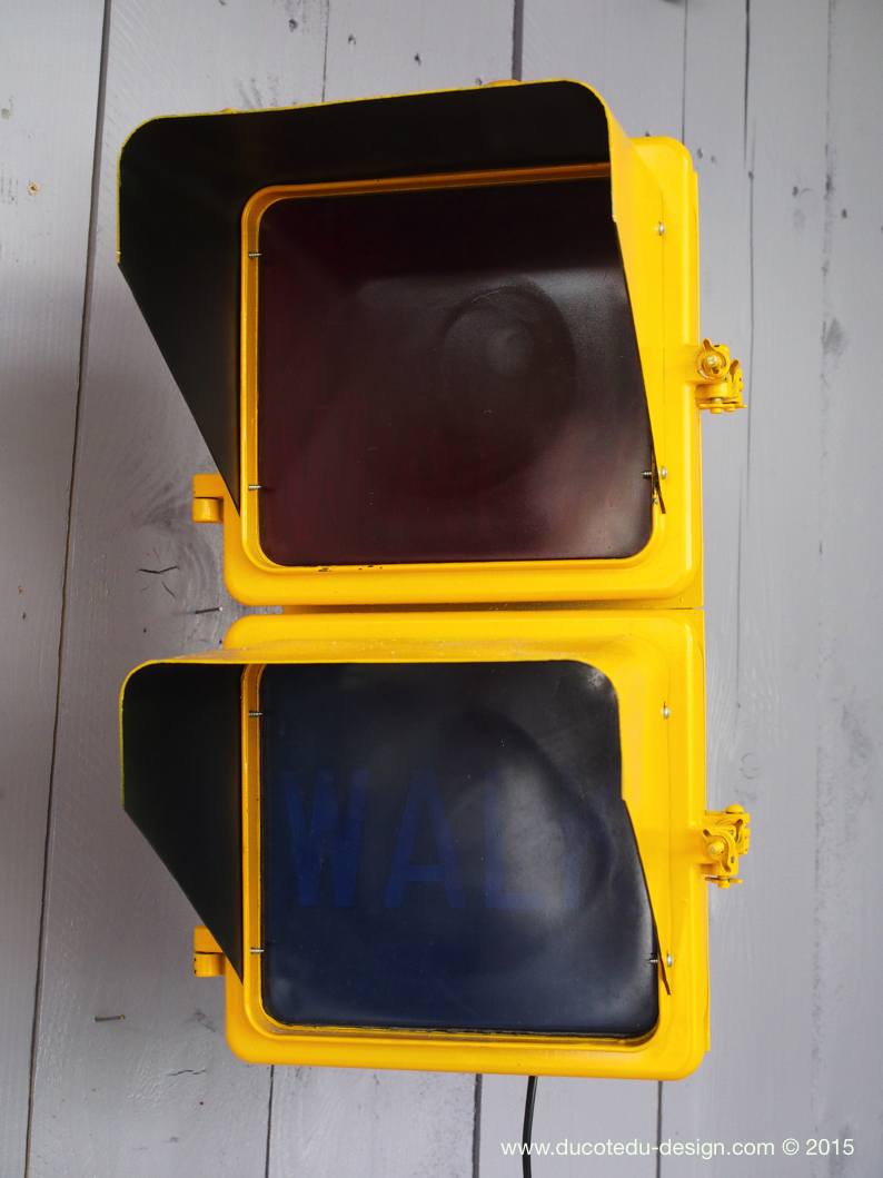 New York feu dont walk americain vintage USA jaune d'origine avec fixations murale – Image 16