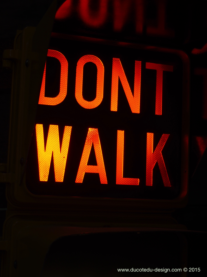 New York feu dont walk americain vintage USA jaune d'origine avec fixations murale – Image 10