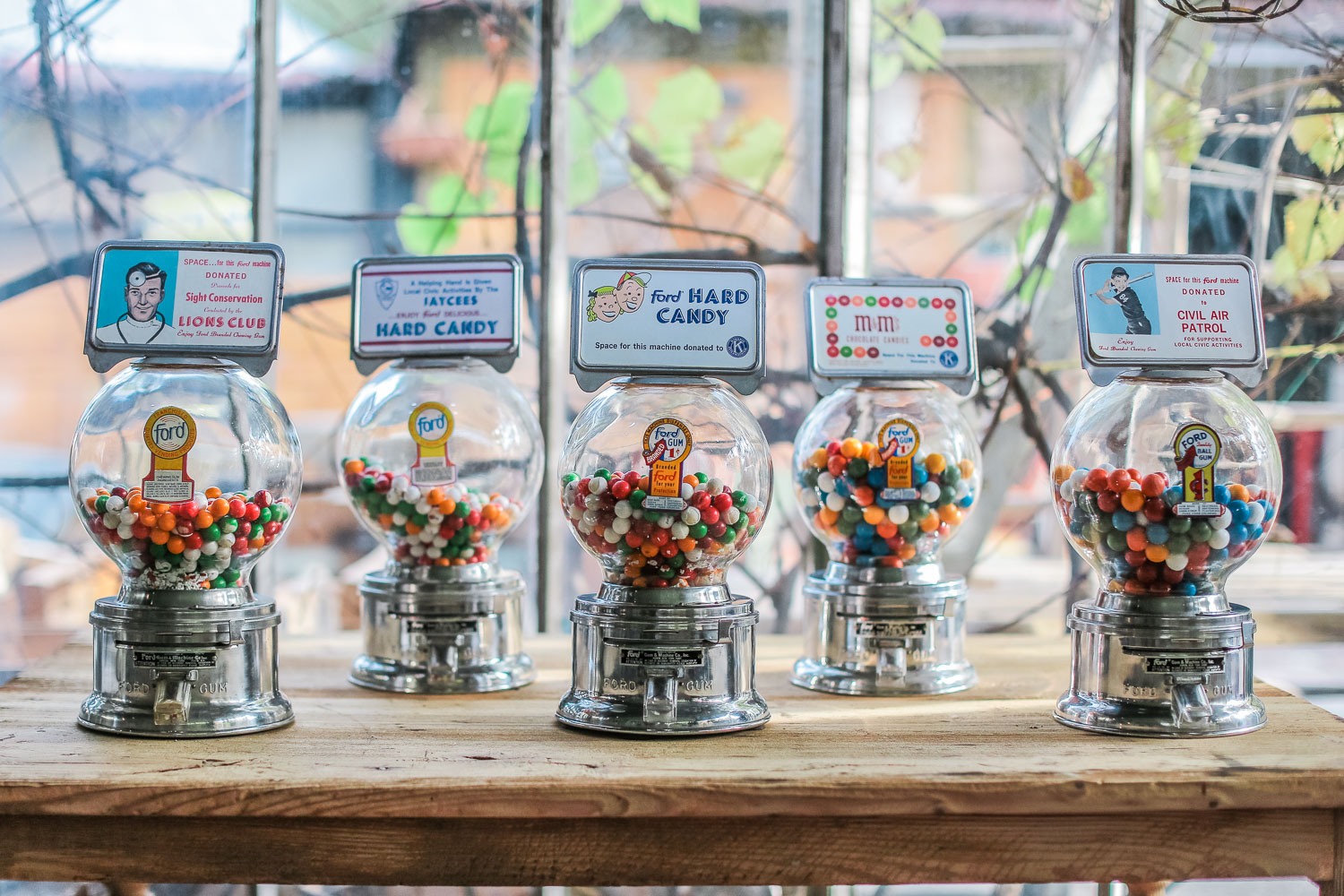 Distributeur à bonbon Ford Ball Gum 1950 hard candy – Image 7