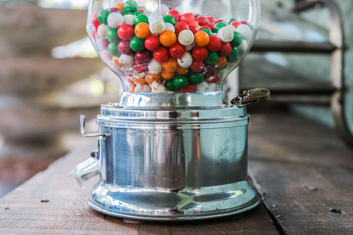 Distributeur à bonbon Ford Ball Gum 1950 hard candy – Image 10