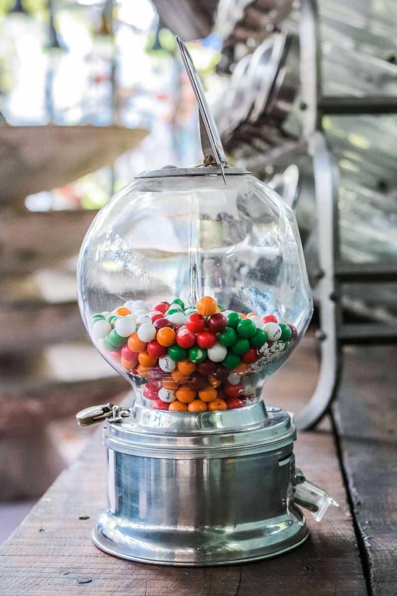 Distributeur à bonbon Ford Ball Gum 1950 hard candy – Image 6