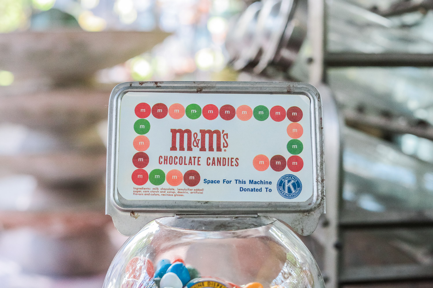 Distributeur à bonbon Ford Ball Gum 1950 hard candy – Image 3