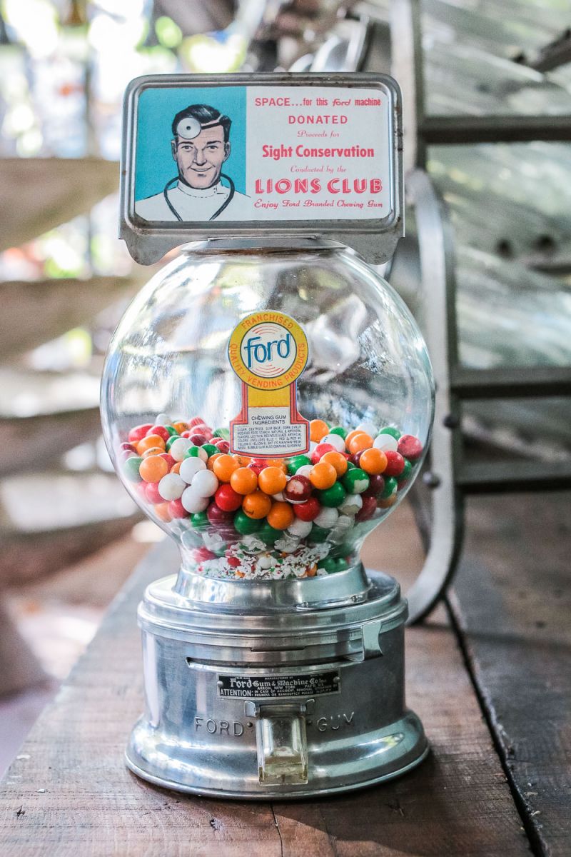 Distributeur à bonbon Ford Ball Gum 1950 hard candy – Image 2