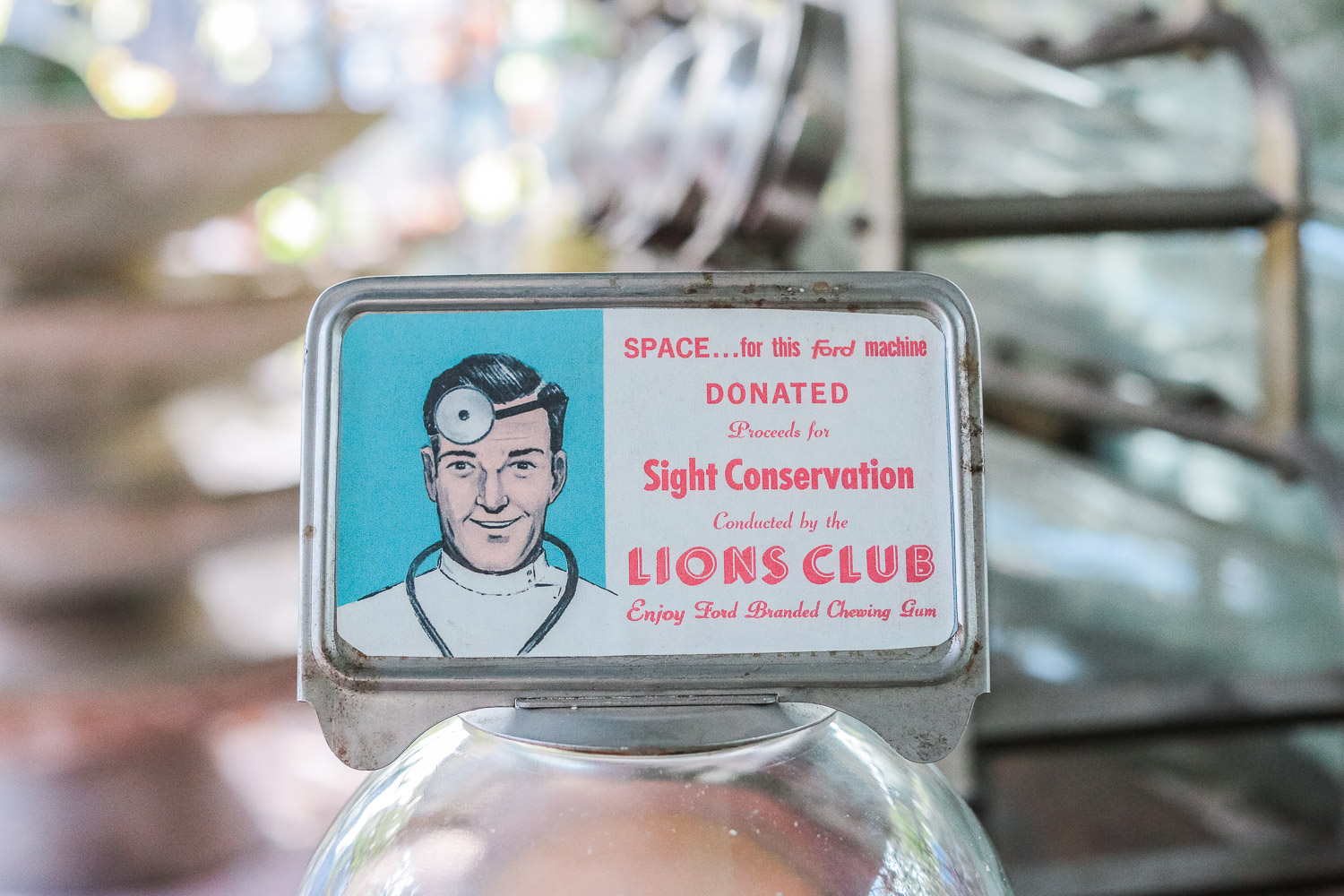 Distributeur à bonbon Ford Ball Gum 1950 hard candy – Image 3