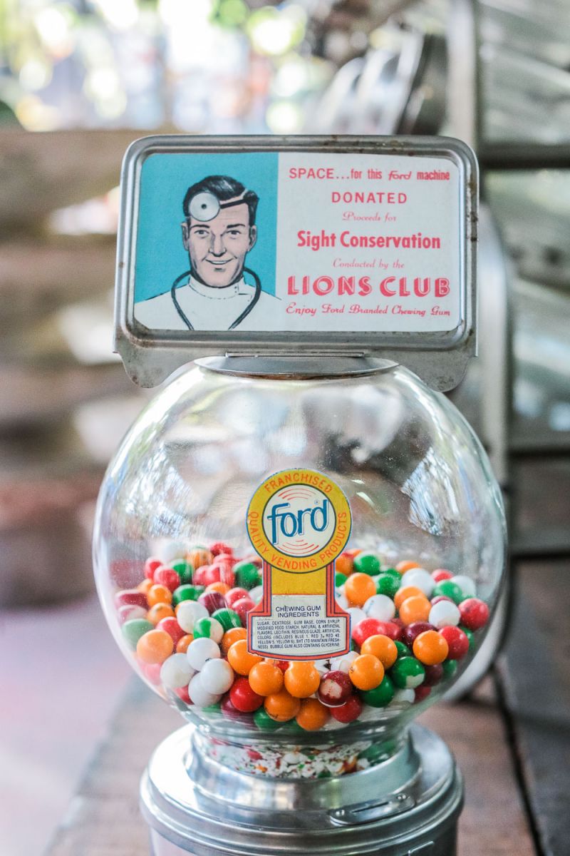 Distributeur à bonbon Ford Ball Gum 1950 hard candy – Image 4