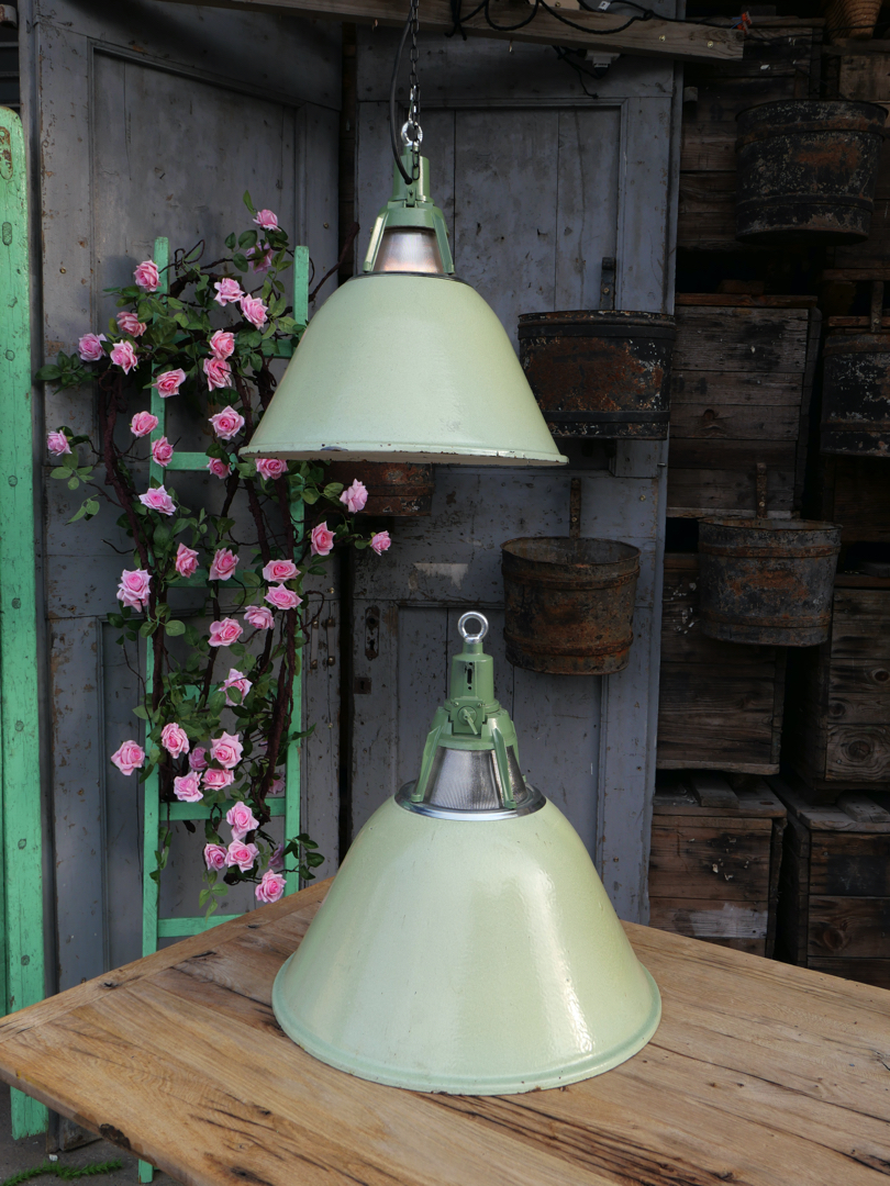 abat jour emaillee vert lampe holophane conique origine Union Sovietique – Image 3