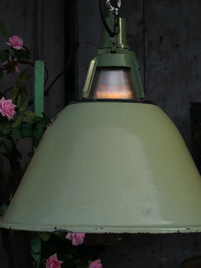 abat jour emaillee vert lampe holophane conique origine Union Sovietique – Image 5