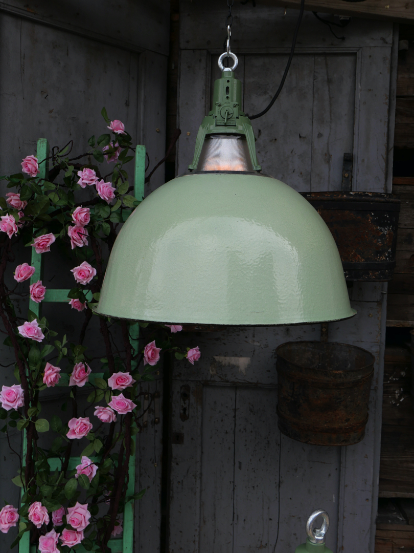 abat jour emaillee vert lampe holophane rond origine Union Sovietique – Image 3